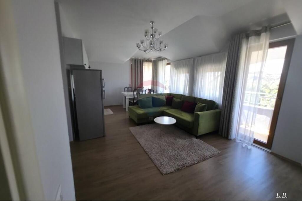 Apartament me qira pranë Liqenit të Tiranës