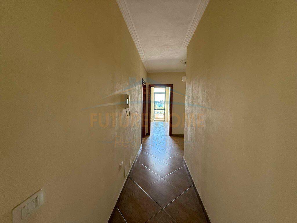 Rent, Apartment 2+1, Kamëz. 350 €,UNA55178