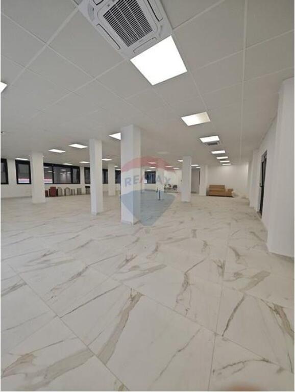 AMBIENTE COMMERCIALE IN AFFITTO TEG !