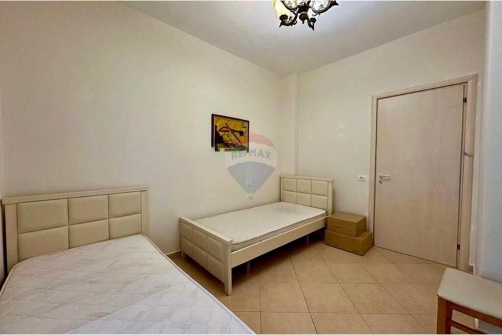 Apartament - Për Qira - Rruga Liqeni i Thatë, Tiranë