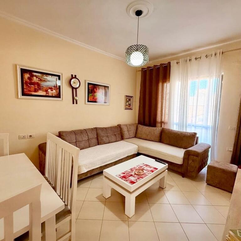 Affittasi appartamento 1+1+🅿️posto auto in Via Durazzo