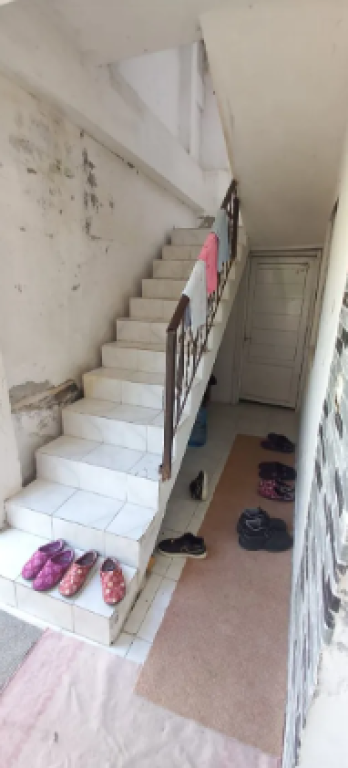 🏡 Shitet Vilë 3-Katëshe në Golem, Durrës