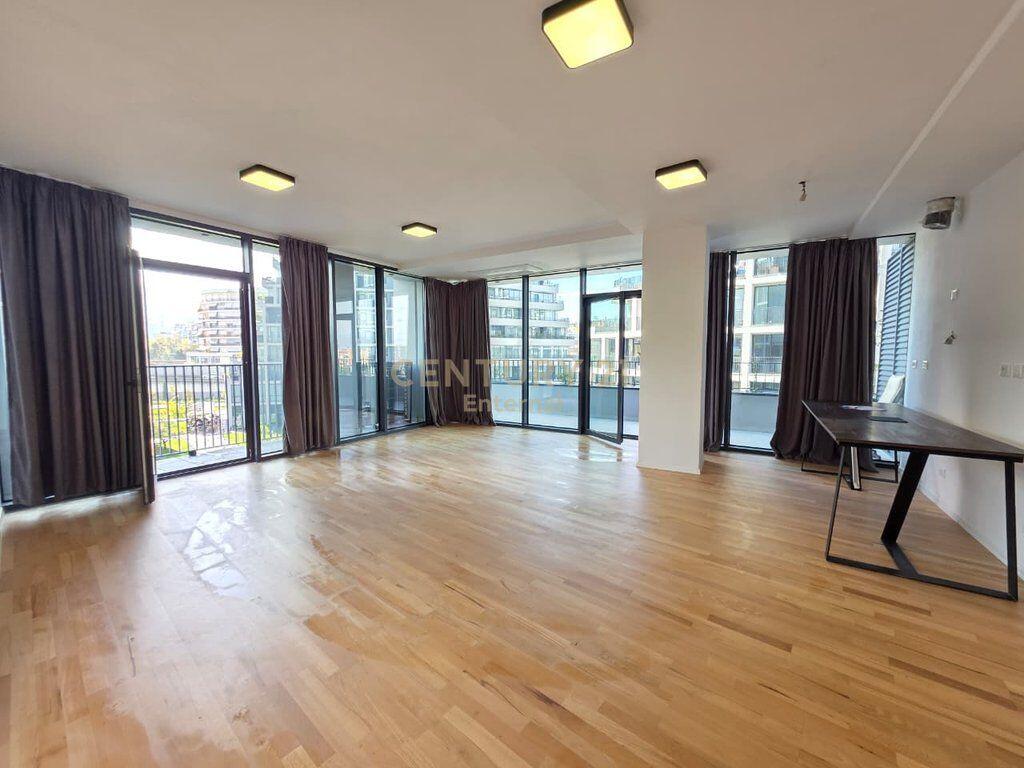 Office for rent in Lake View Residence