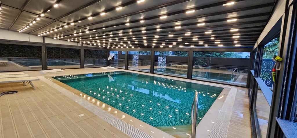 SHITET VILE 2-KATESHE ME PISHINE PRANE HOTEL GRINT GOLEM DURRES