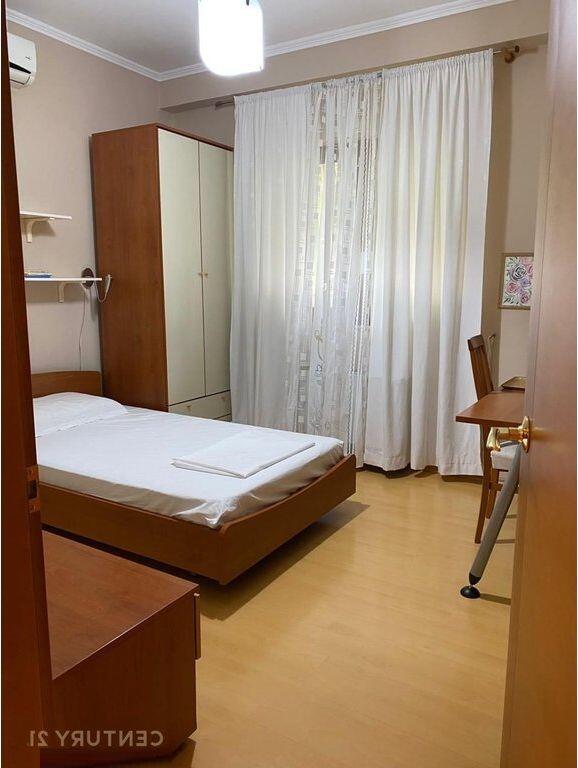 Jepet me Qira Apartamenti 3+1+2 tek Myslym Shyri
