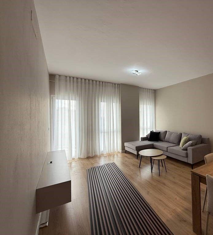 Apartment for Rent 1+1, Fully Furnished – Opposite Ring Center, Zogu i Zi