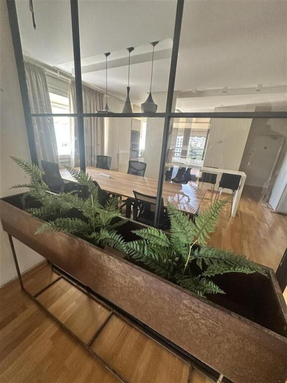 🏢 Ufficio Moderno in Affitto – Bllok, Tirana