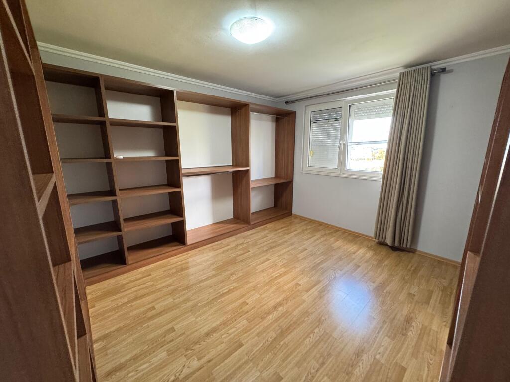 🏡 Vile me qira pranë TEG-ut, përballë Universitetit Aldent!