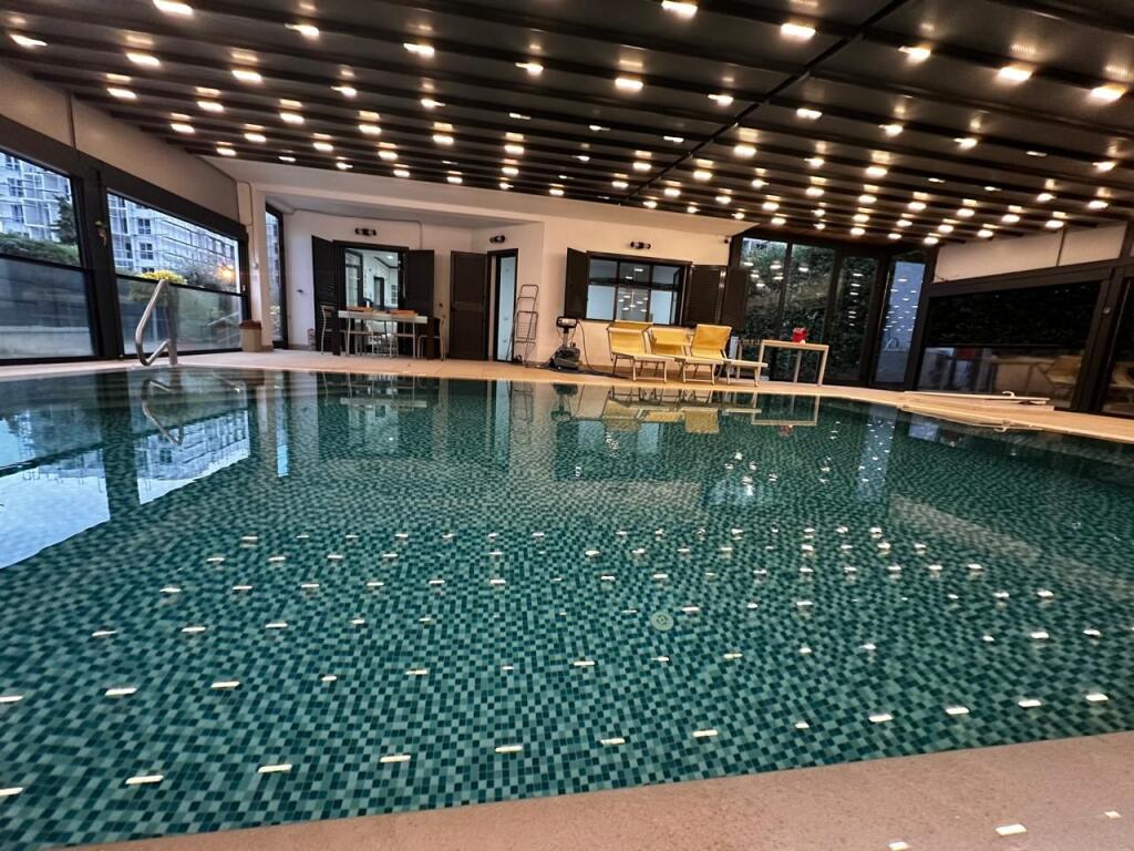 SHITET VILE 2-KATESHE ME PISHINE PRANE HOTEL GRINT GOLEM DURRES