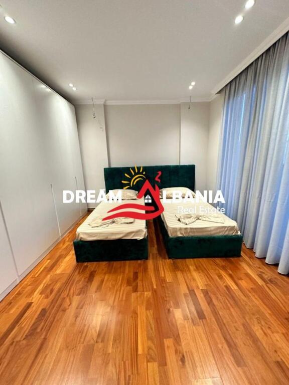 Jepet me qera apartament+verande | Penthouse 2+1+2 rruga e Kavajes (ID 42214491)