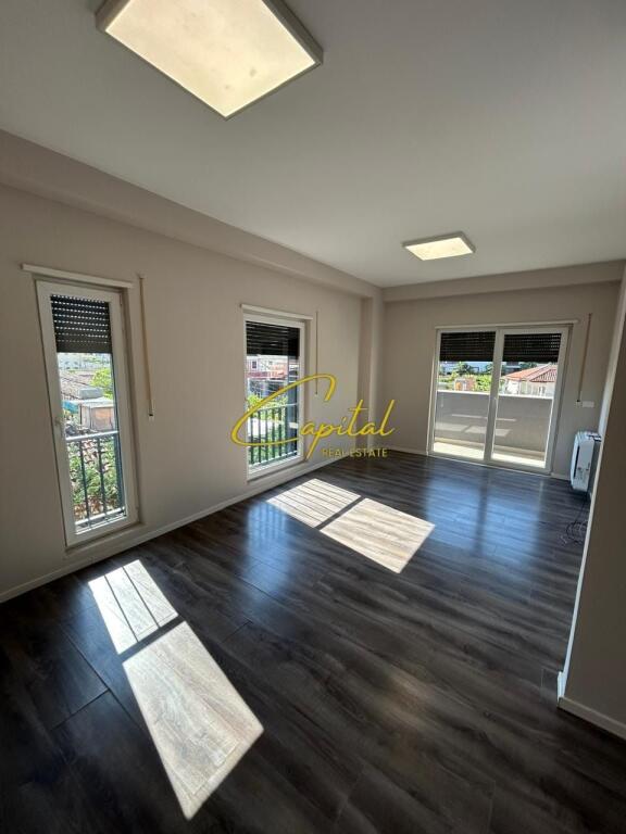 SHITET APARTAMENT 2+1 ISH STACIONI TRENIT 210.000 EURO