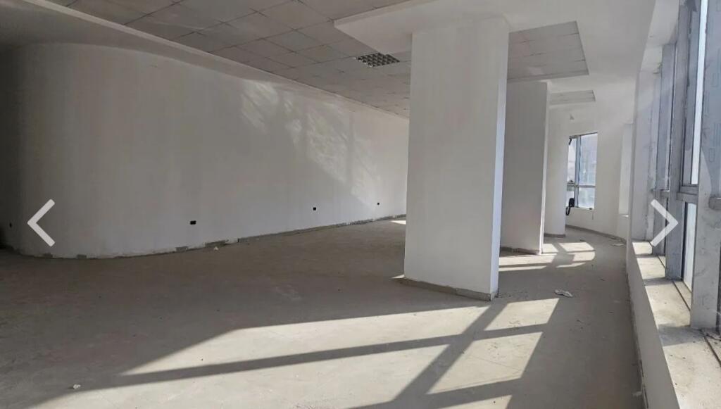 BUSINESS PREMISES FOR RENT IN THE CENTER NEAR THE SPORTS PALACE DURRES