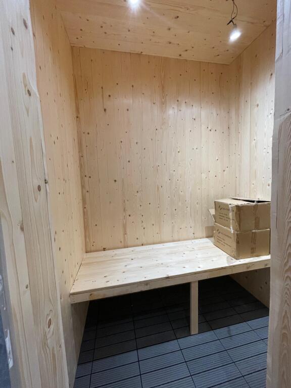 Penthouse me qira tek Rruga e Kavajes!