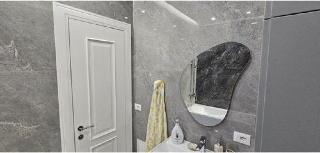 Shitet Apartament 2+1+2 ne Ali Dem