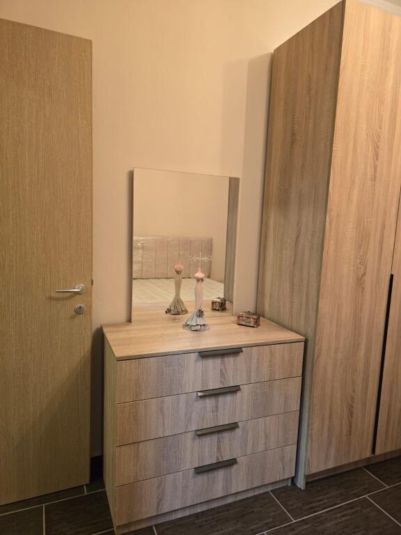 Apartament me qera 2+1+2 Pallatet Cabej