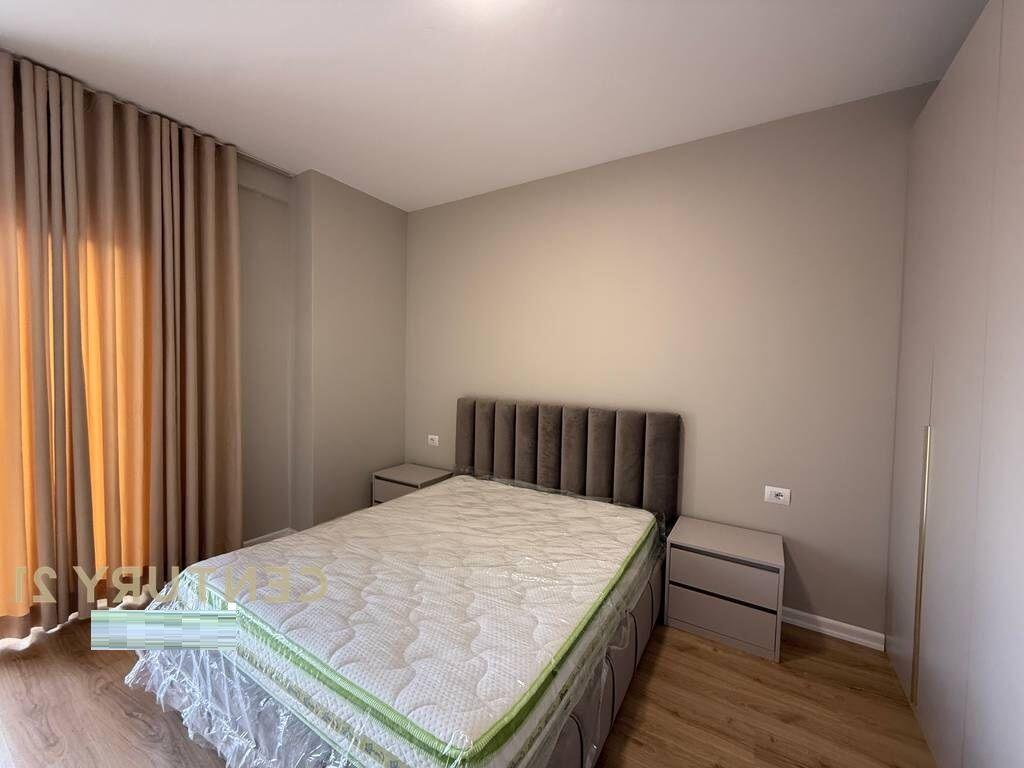 Apartament per qira 1+1 i mobiluar përball Ring Center