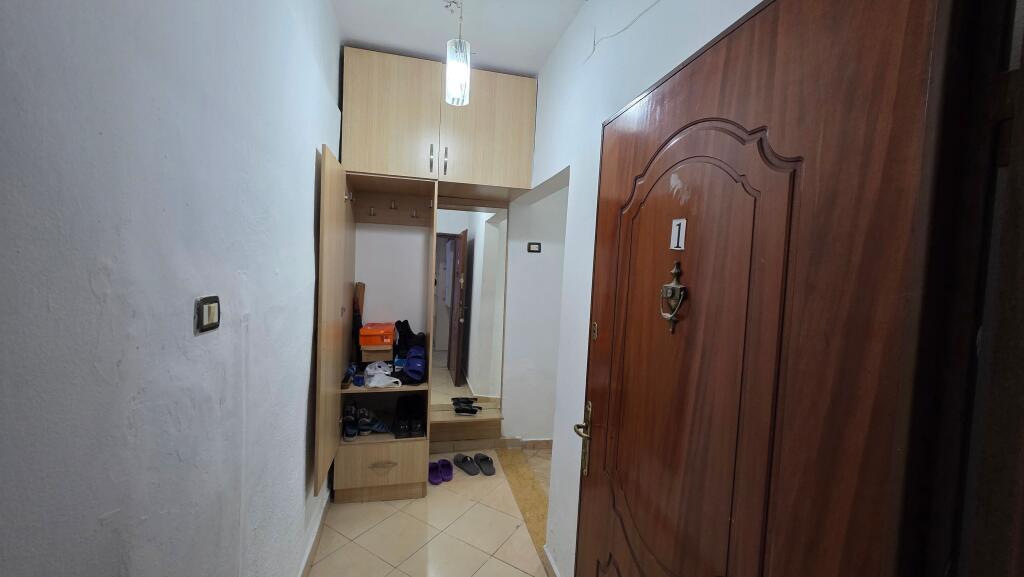 Shitet apartament 3+1+2 te Mine Peza