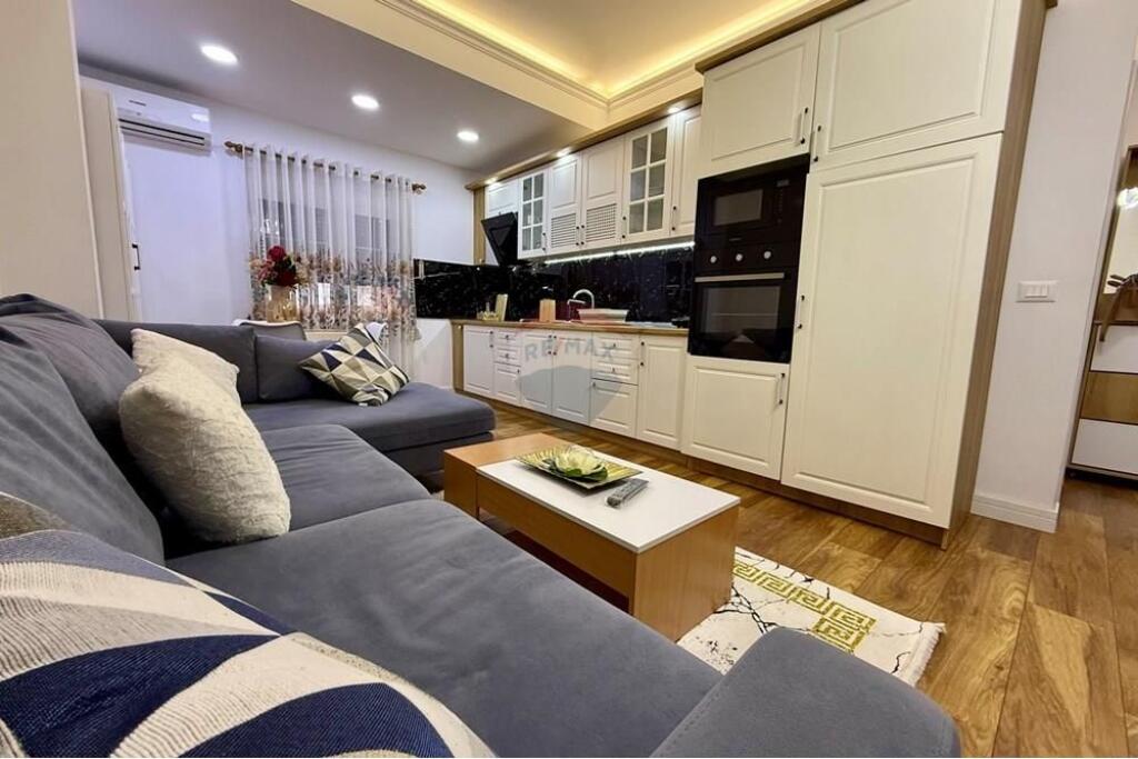 APARTMENT 1+1 FOR RENT, BLLOKU, TIRANA