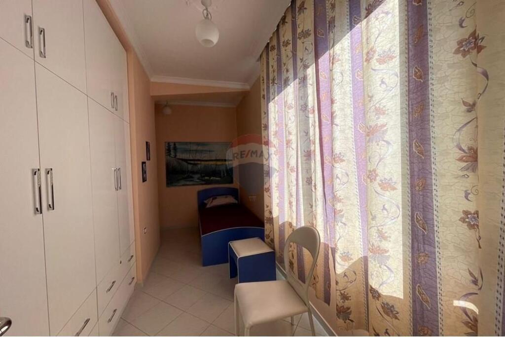 Apartament 2+1 per qira ne Bllok!