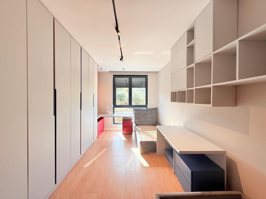 Apartament 2+1+2 per qira I pabanuar me pare Kopshti zoologjik, Salillari