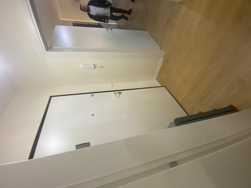 1+1,pallat i 2025,i mobiluar te shkolle e kuqe,cmimi 600 euro