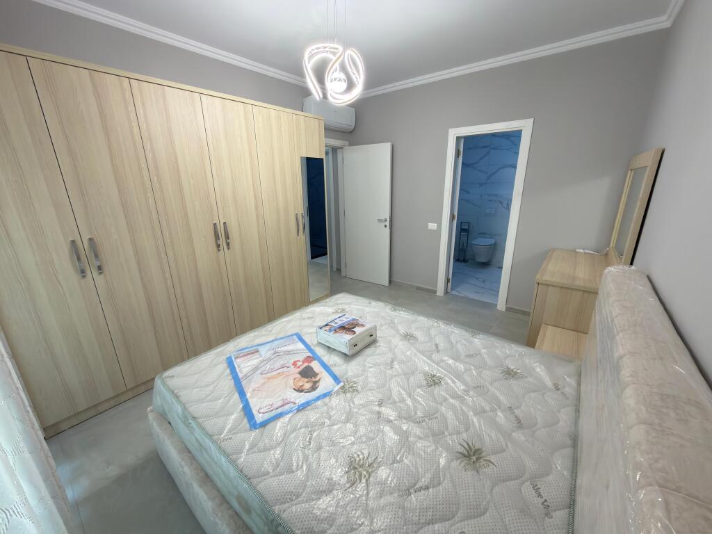 Apartment me qera 2+1+parkim Liqeni i thate