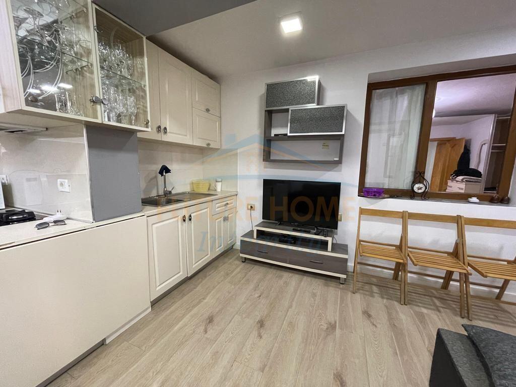 Qera, Apartament 2+1, Brryli, Tiranë