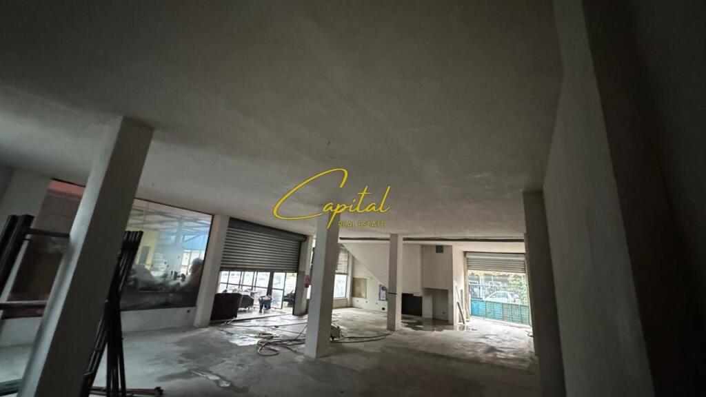 MAGAZINE ME QERA 180 M2 ISH FUSHA AVIACIONIT 1000 EURO