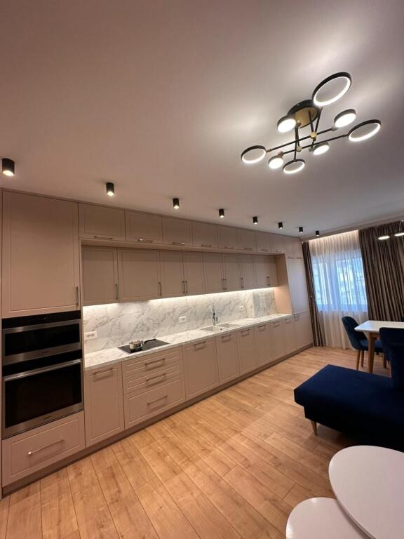 Apartament me Qera , Stacioni i Trenit.