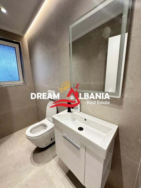 Jepet me qera apartament+verande | Penthouse 2+1+2 rruga e Kavajes (ID 42214491)