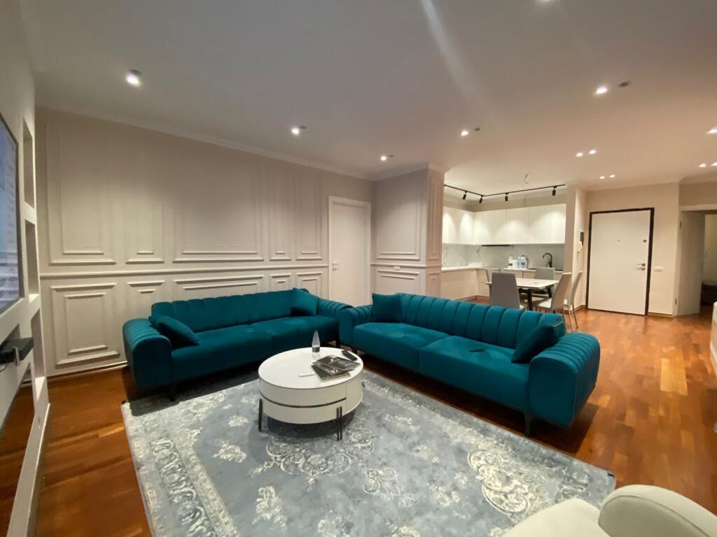 Jepet me qira Penthouse modern 2+1+2+verande+ Post Parkimi 📍Rruga e Kavajes