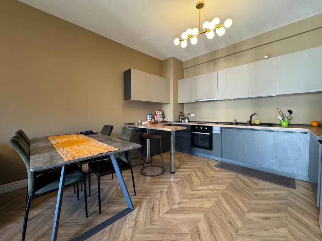 Shitet, Apartament 2+1+2, Green City, Astir.