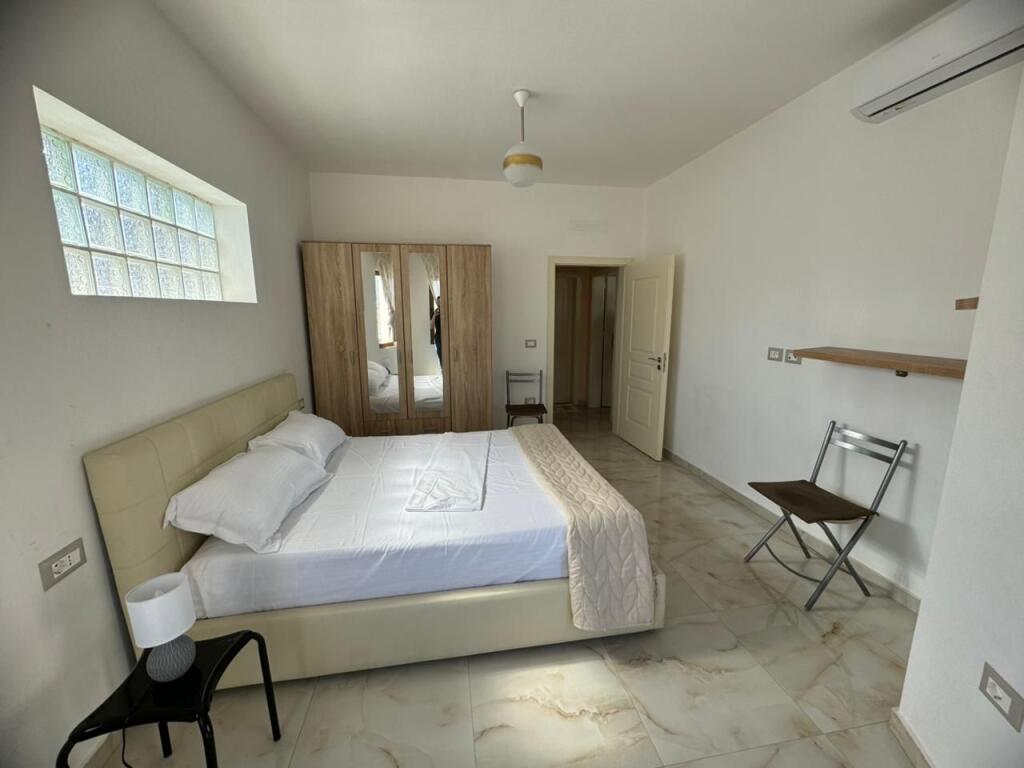 Room for rent – 3rd floor of a villa in Selite te Vogel