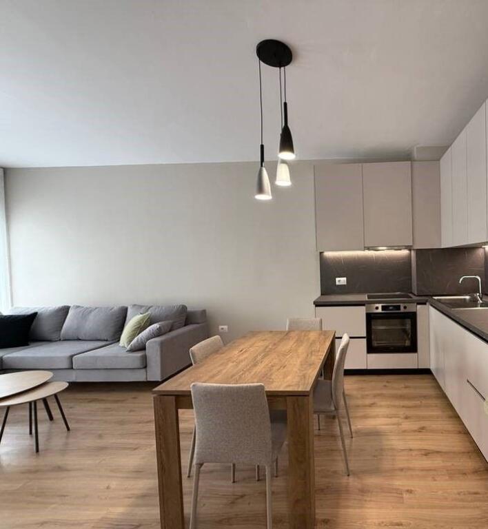 Apartment for Rent 1+1, Fully Furnished – Opposite Ring Center, Zogu i Zi