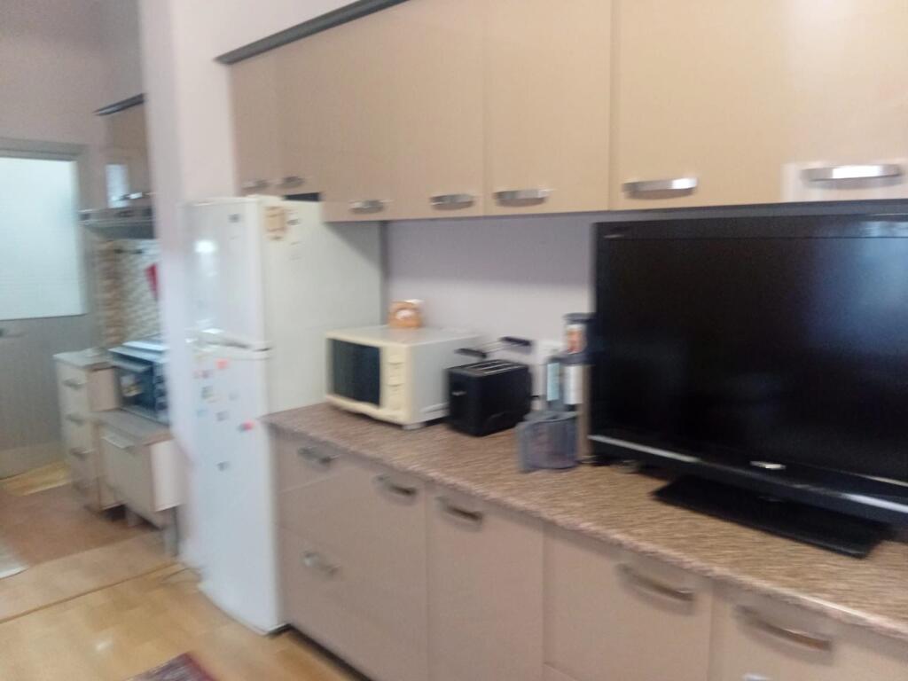 Apartament 3+1+2,Rruga Bardhyl!
