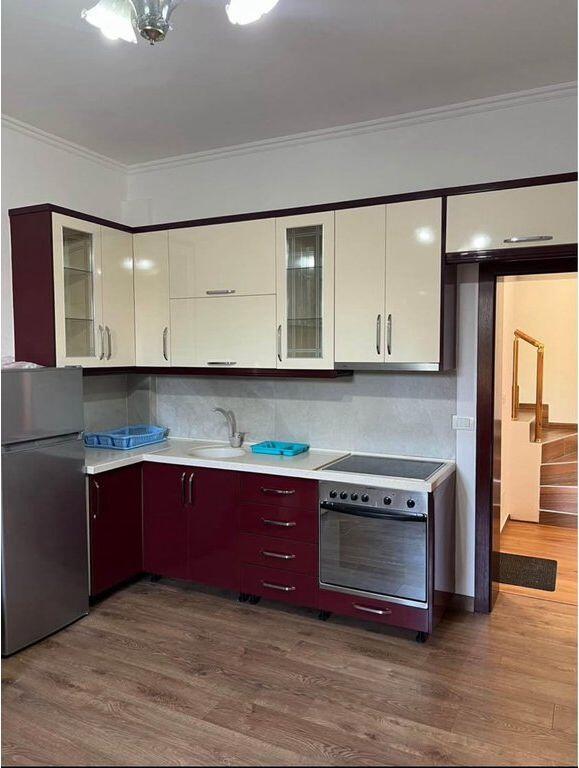 Duplex Me Qira në Selitë, RRUGA SABAUDIN GABRANI PERBALL AMERICAN 3 Tiranë - 550€ | 75 m²