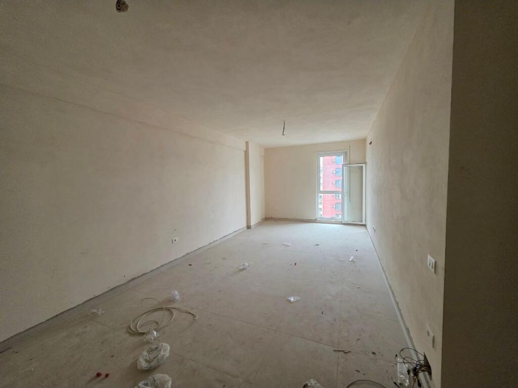 5 Maji Shitet Apartament 1+1