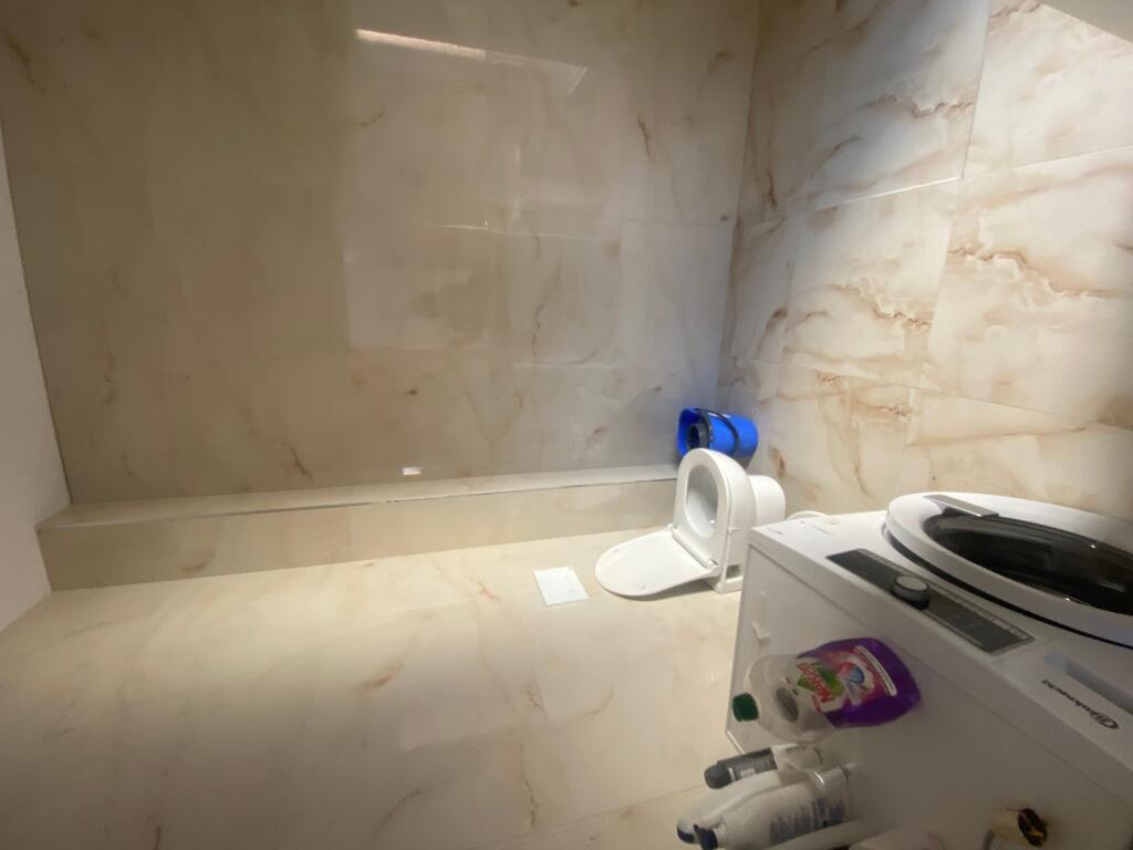 1+1,i mobiluar per here te pare,te shkolle e kuqe,cmimi 600 euro