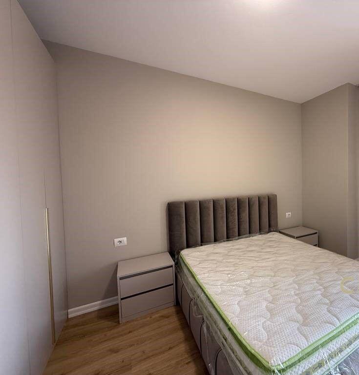 Apartment for Rent 1+1, Fully Furnished – Opposite Ring Center, Zogu i Zi