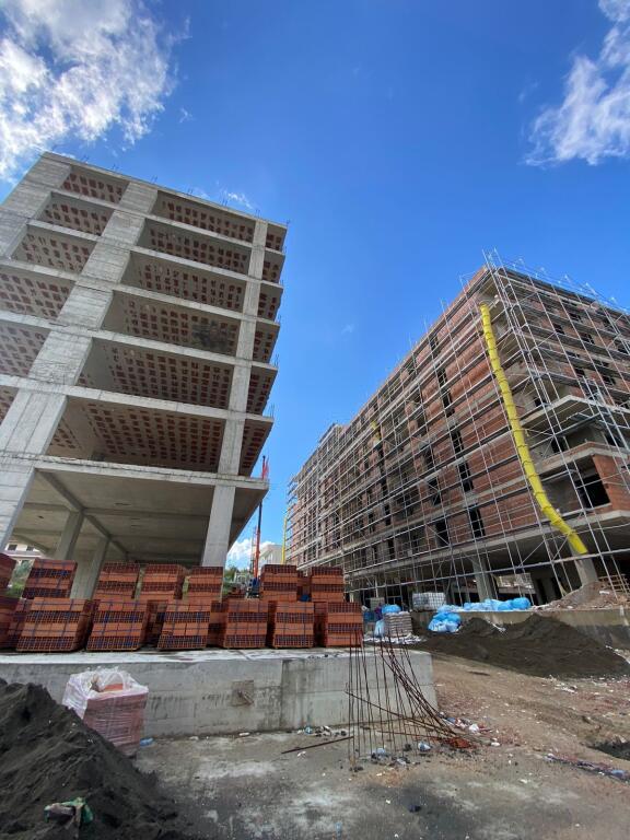 Shitet 2+1 Paskuqan me keste