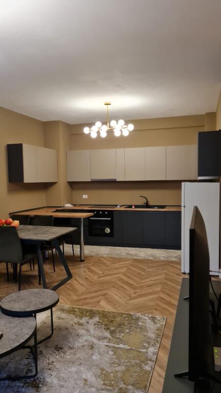 Shitet, Apartament 2+1+2, Green City, Astir.