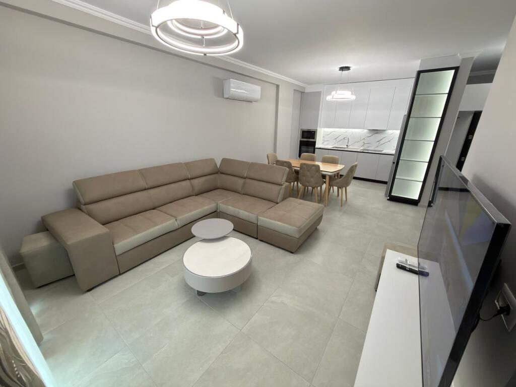 🏠 Jepet me qira apartament 2+1 me parkim 📍 Liqeni i Thatë, mbrapa Radisson Hotel