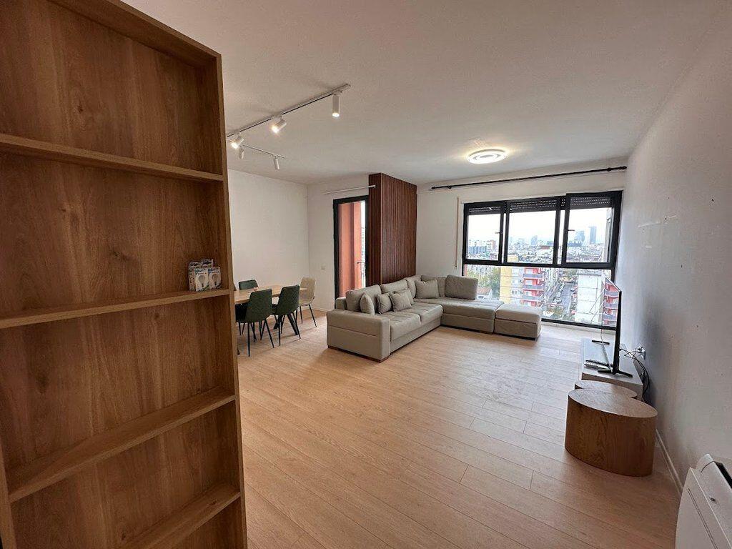 JEPET ME QIRA APARTAMENT 2+1+2 + POST PARKIMI TEK KOMPLEKSI ASL