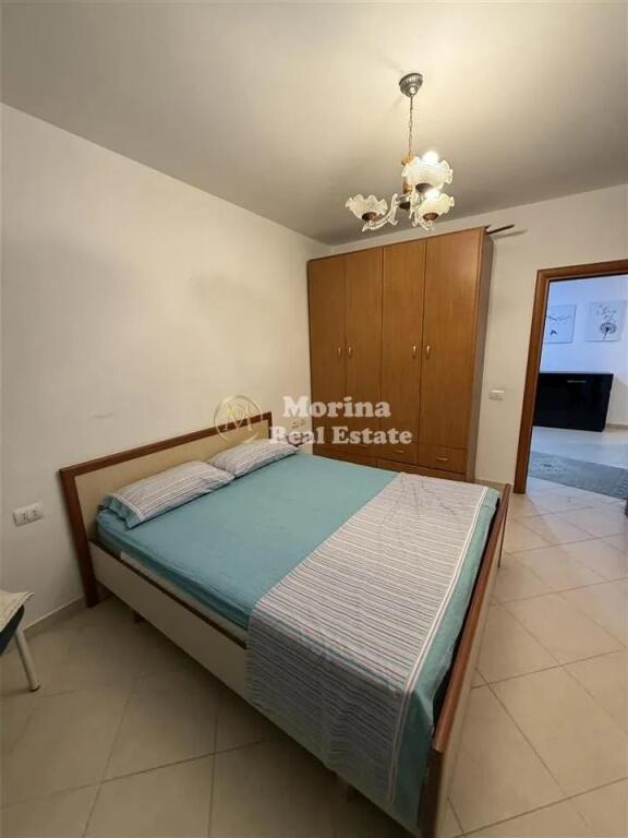 Affitto, Appartamento 2+1, Kinostudio, 450 euro/mese