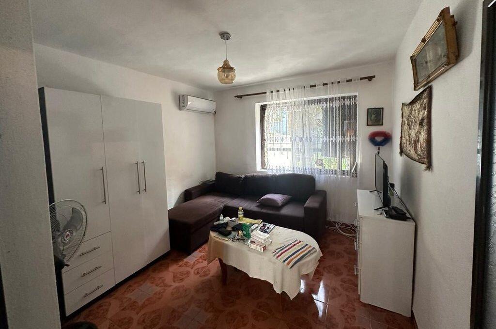 Garsoniere per shitje ,QSUT