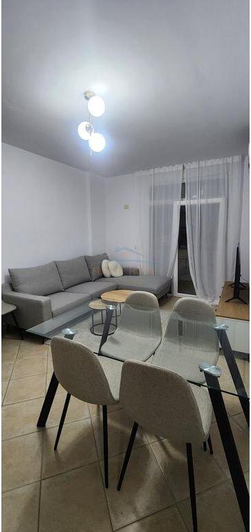 Qera, Apartament 1+1, Ish Ekspozita, Tiranë.