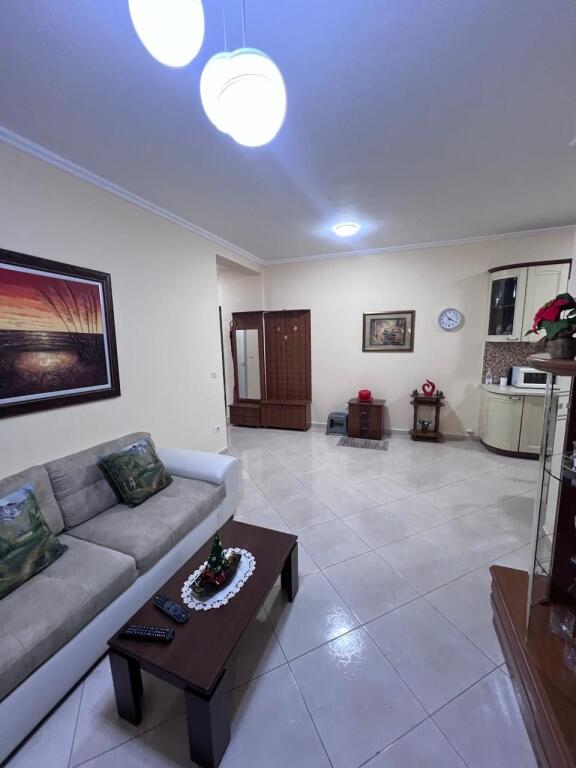 1+1,furnished botanical garden,price 550 euro