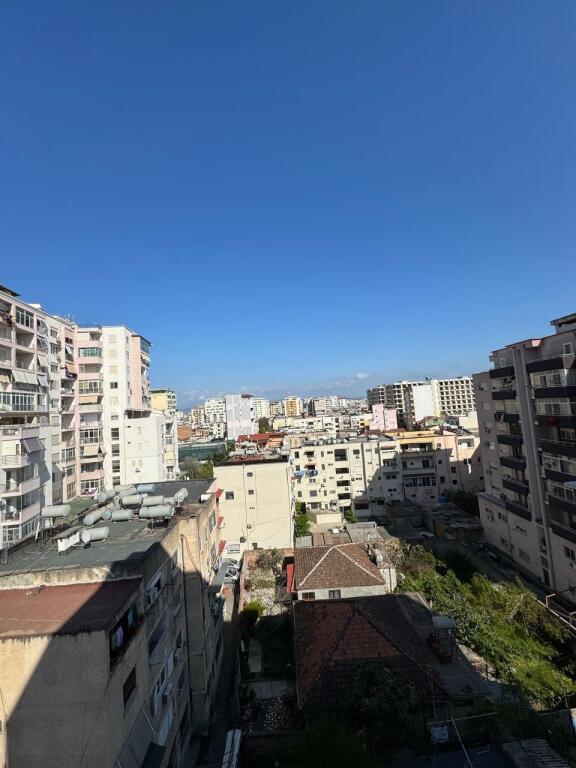 Apartament 2+1 me qera Ndodhet Tek Lagjia Nr.6 Qender Durres