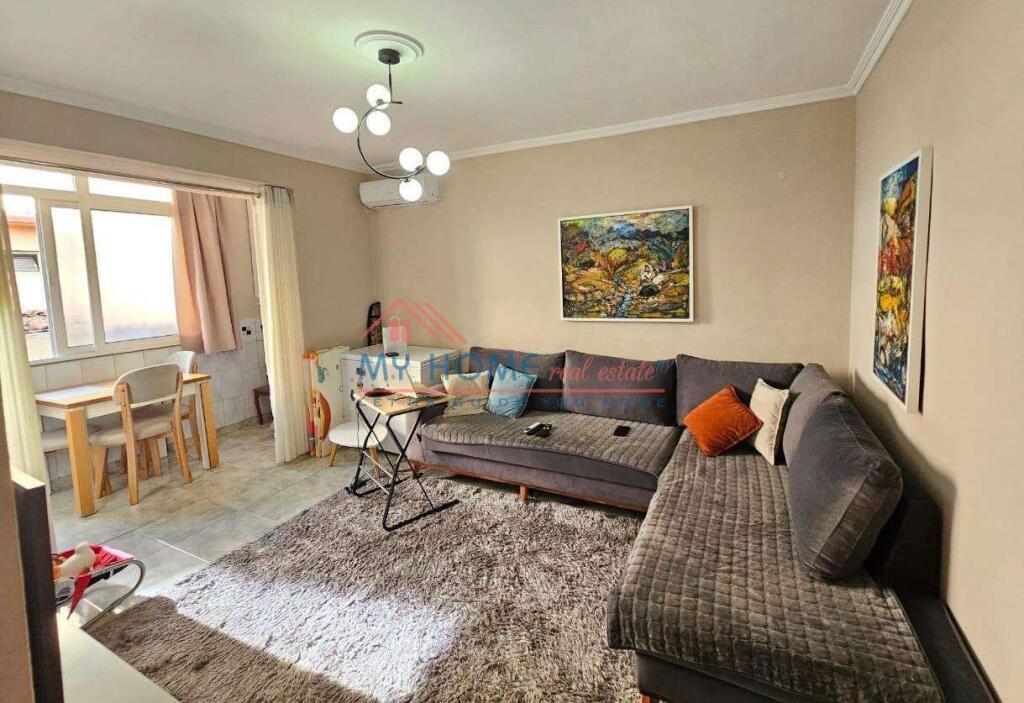 Apartament 1+1 me Qira te Brryli Tirane