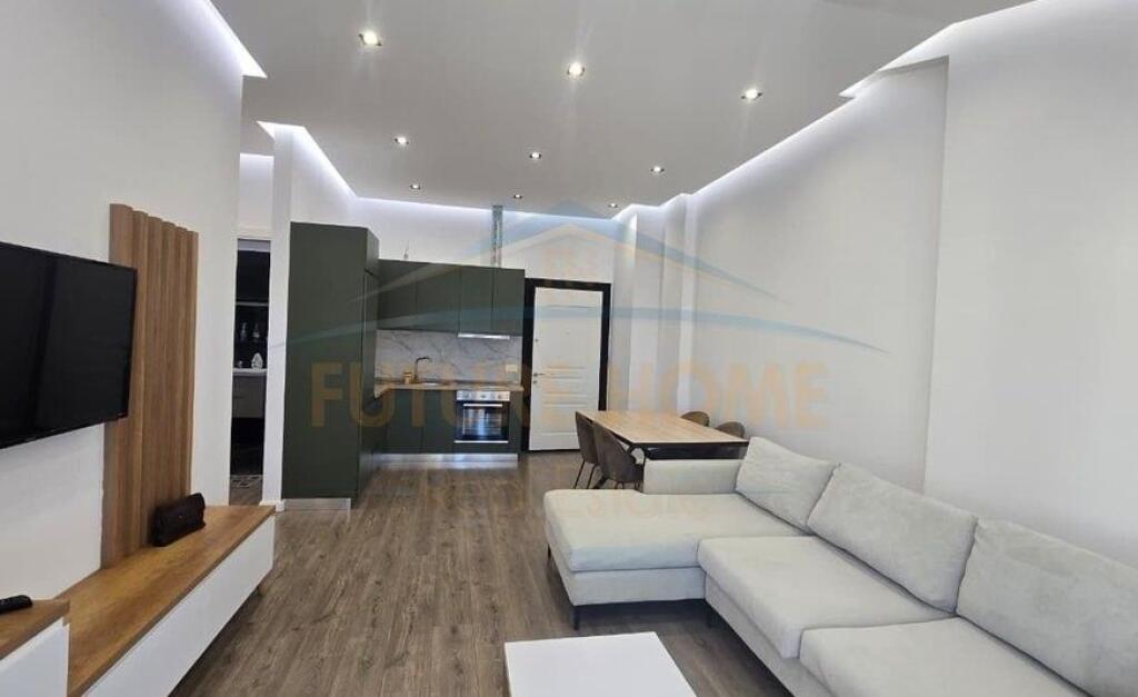 Affitto, Appartamento 2+1, Via Thesarit, Fresku, Tirana.